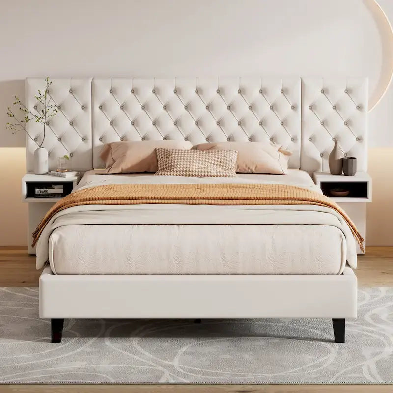 Lit plateforme à oreilles, capitonné de velours beige/gris avec tables de chevet intégrées – 1 place, très grand lit