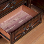 Commode 5 tiroirs en bois massif, blanc/cerisier, style baroque, avec détails sculptés et intérieur en cèdre