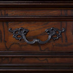 Commode 5 tiroirs en bois massif, blanc/cerisier, style baroque, avec détails sculptés et intérieur en cèdre